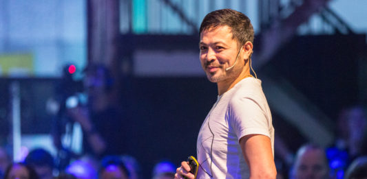 Wil jij je recruitment boosten met de technologie van morgen? Laat je dan inspireren door experts, die je in hun keynotes en sessies alles vertellen over bijvoorbeeld artificial intelligence, voice en een nieuw business model voor recruiters. Profiteer nog tot vrijdag 8 november van het reguliere tarief of de groepskorting!